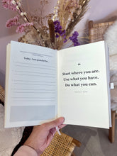 Load image into Gallery viewer, Champagne